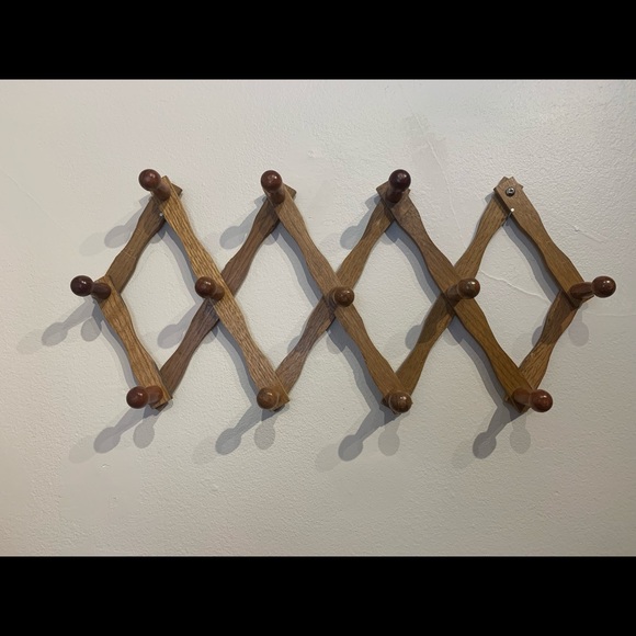 Vintage Peg Rack - Picture 4 of 4